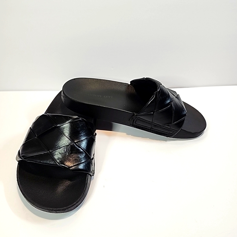 Madden Girl Women Shoes Sandals Black Slide Slip On sz 6 Woven Faux Leather